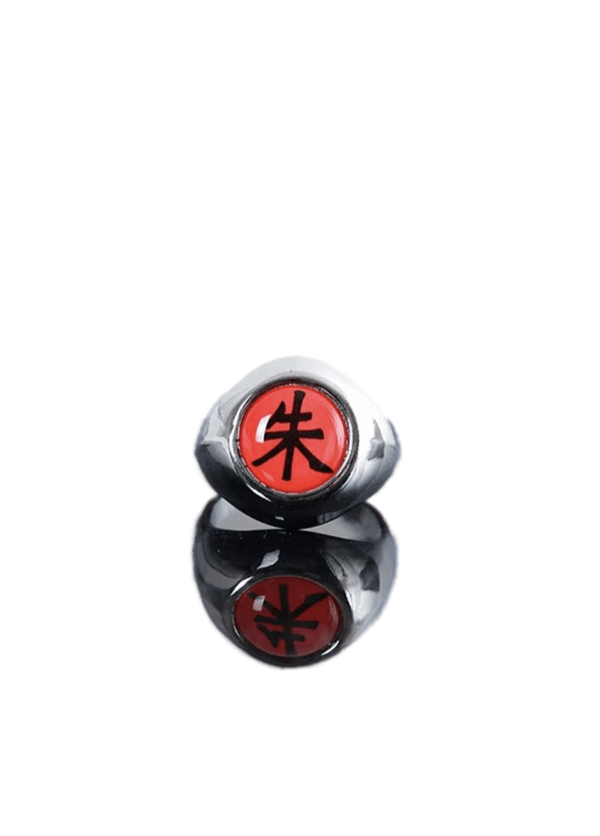 Bague d’Itachi Uchiha, réplique fidèle de l’anneau de l’Akatsuki dans Naruto. L’anneau arbore un fond rouge vif avec le kanji 朱 (Shu) signifiant "écarlate", porté par Itachi sur son annulaire droit. Un accessoire incontournable pour les fans et les cosplayers de l’univers Naruto.
